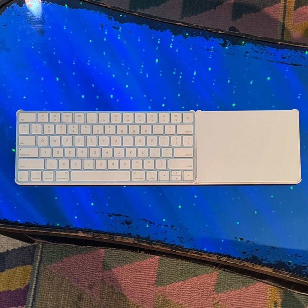 Apple magic Keyboard and trackpad with case